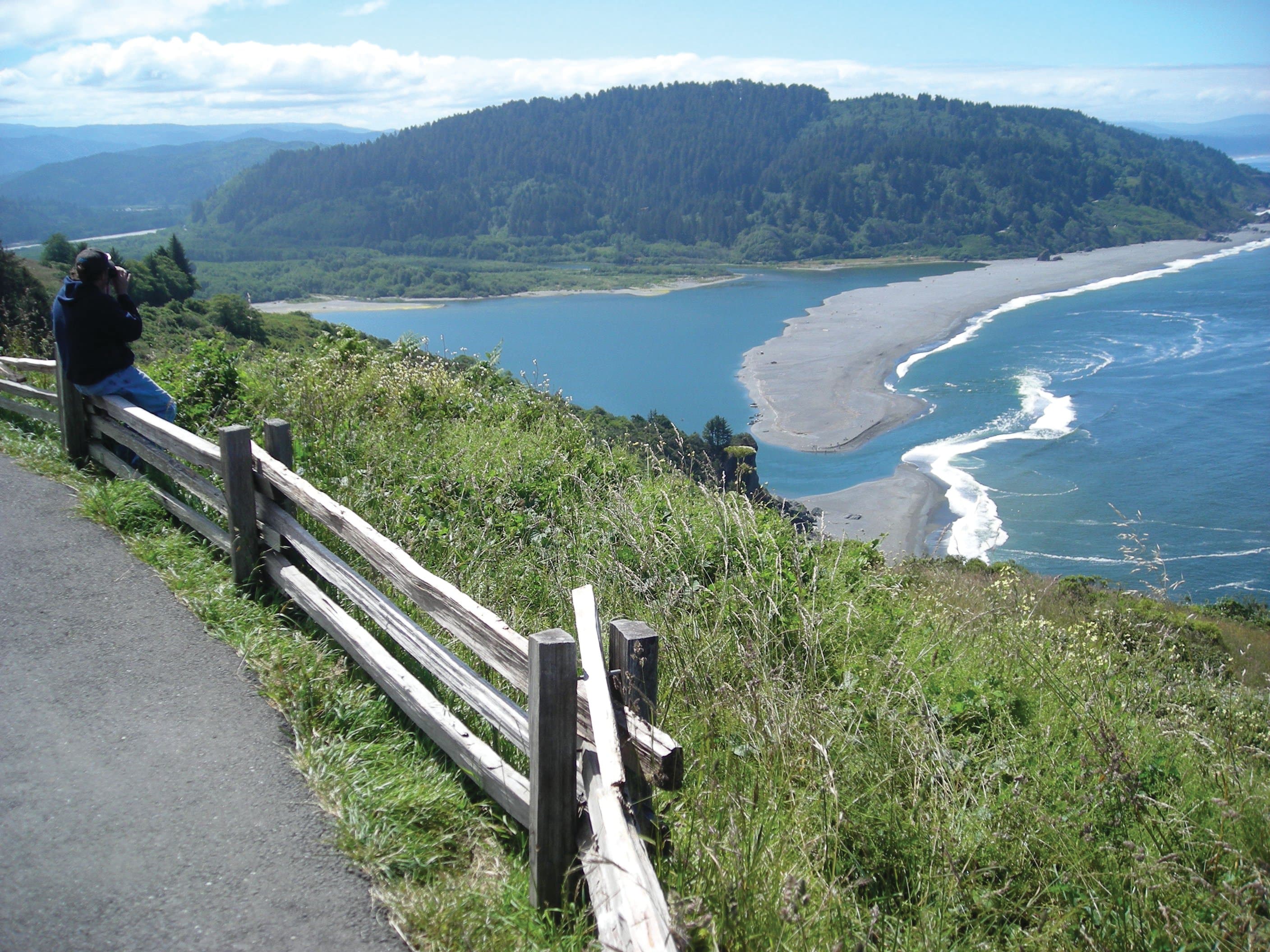 Klamath Overlook, Requa Road